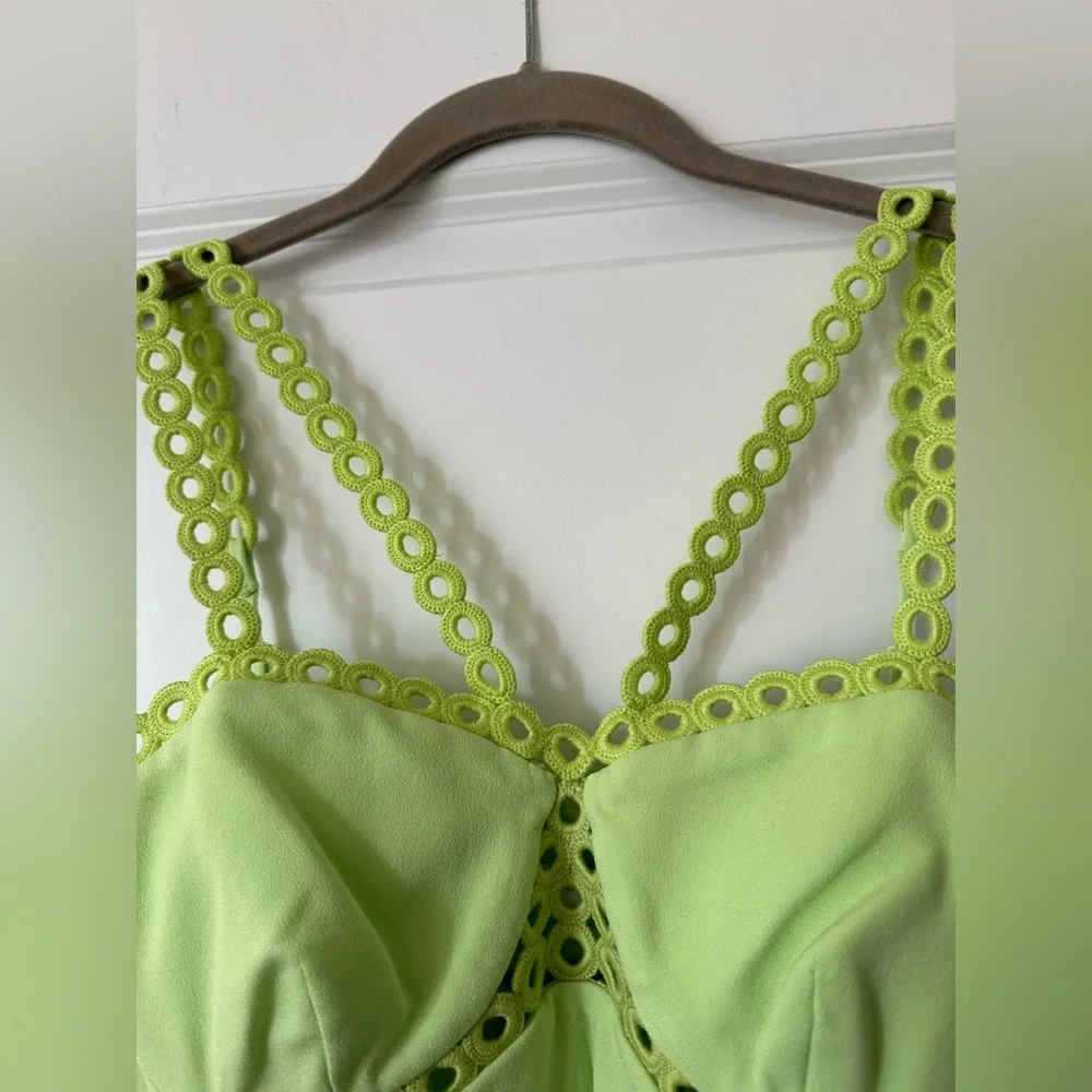 Jonathan Simkhai
Sevilla sleeveless midi dress Lime color Size 10 - Picture 6 of 14